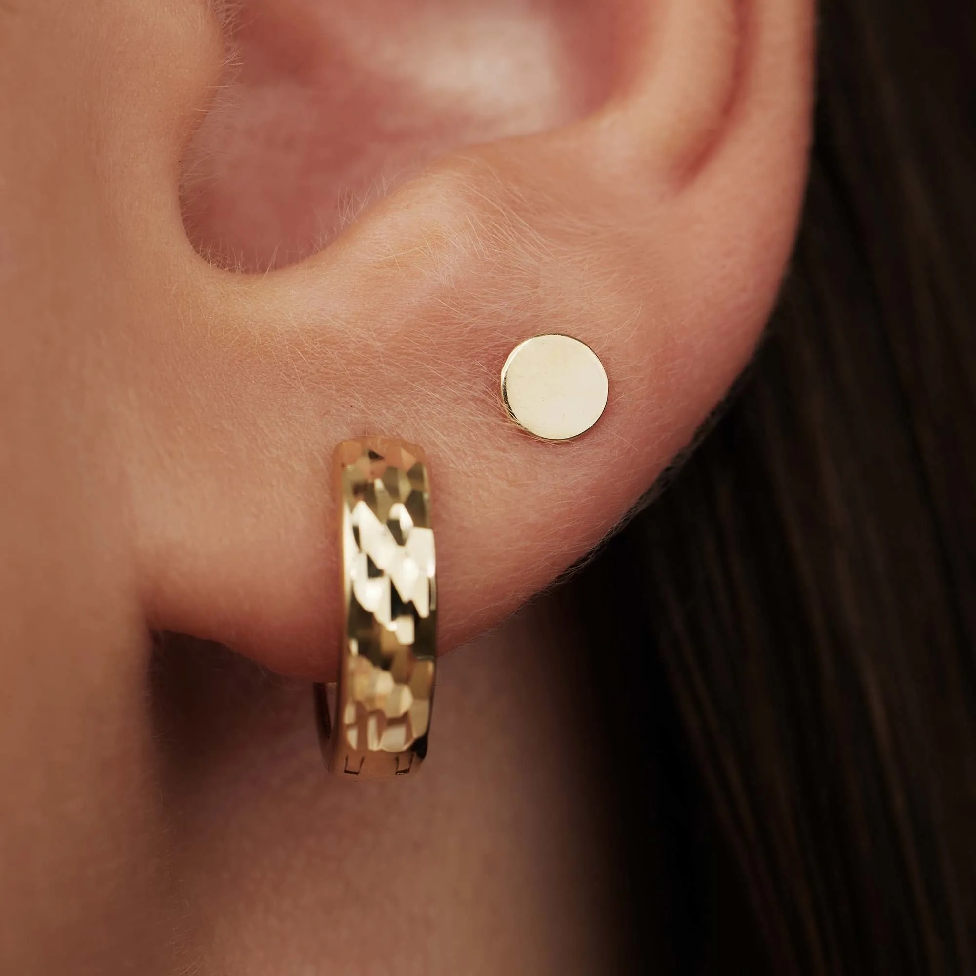 Le Marais Jeanne 14 karat gold ear studs with coin