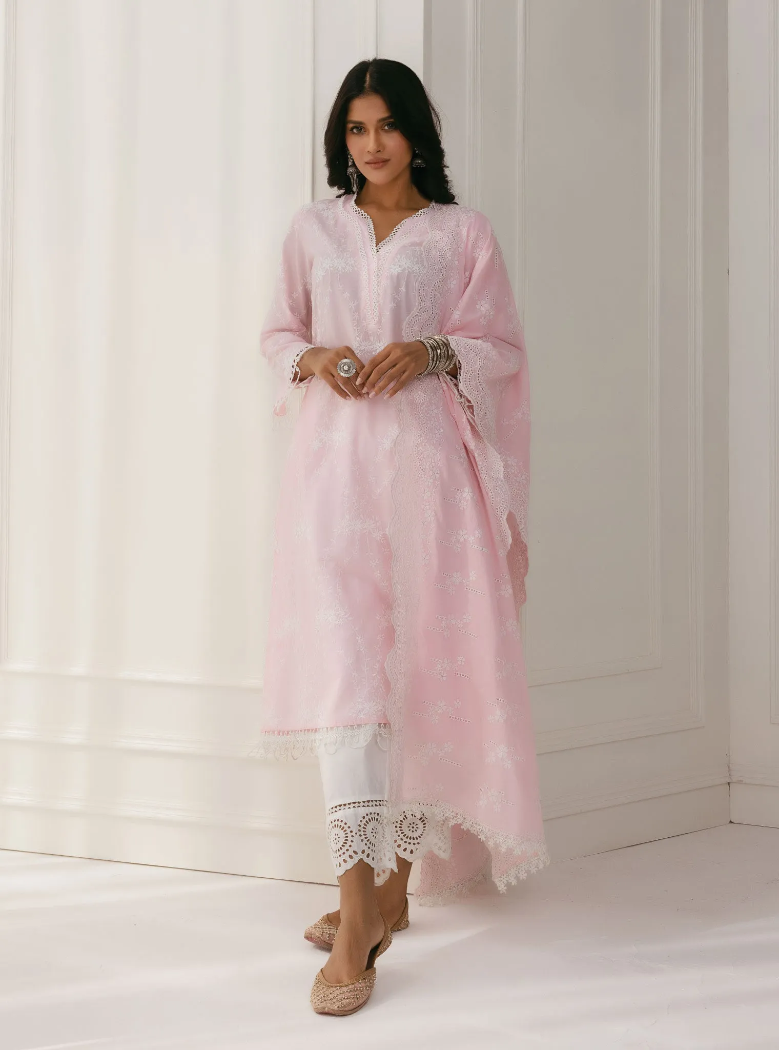 Mulmul Cotton Arki Pink Kurta With Eyelet White Pant