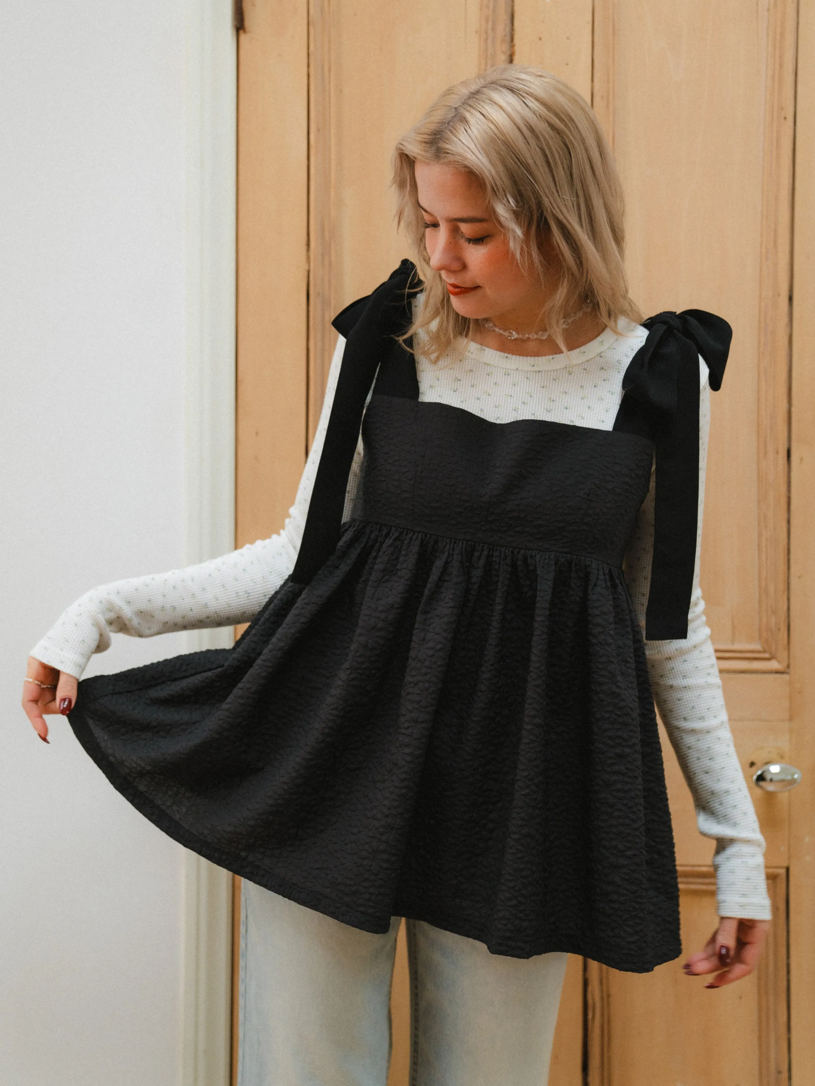 Poko Poko Shoulder Ribbon Top