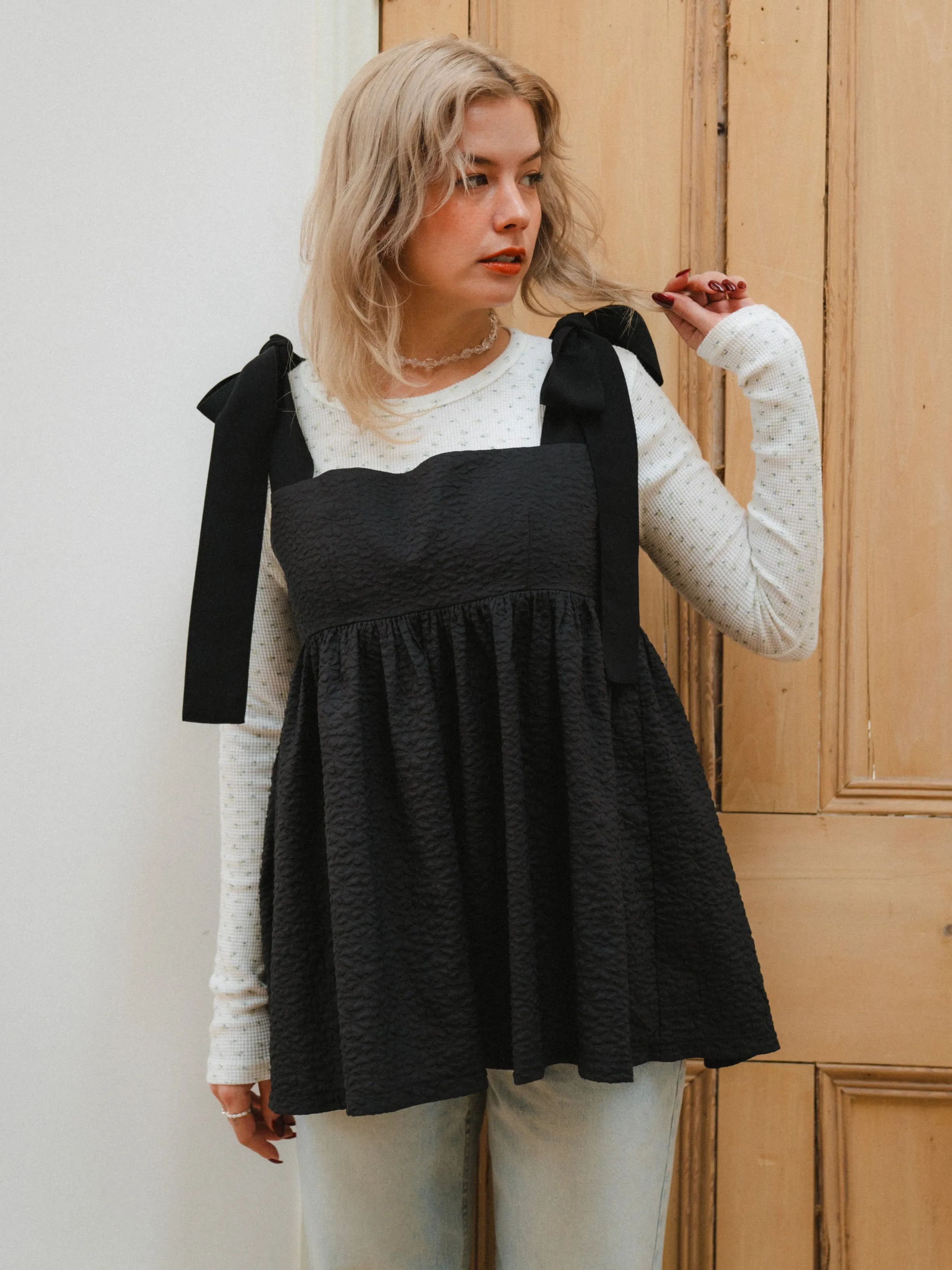 Poko Poko Shoulder Ribbon Top