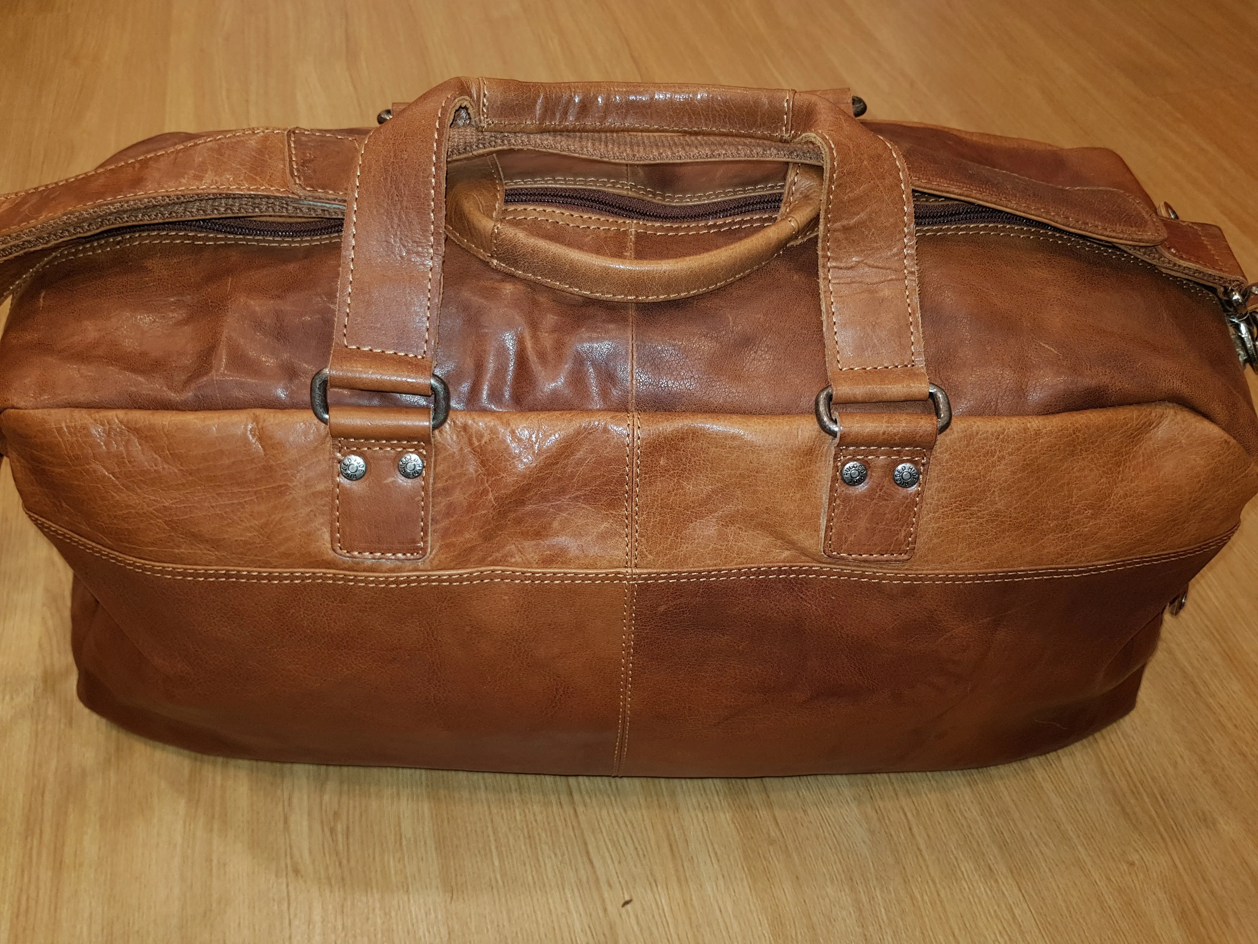 Rugged Hide - Travel Bag Leather Overnight Bag