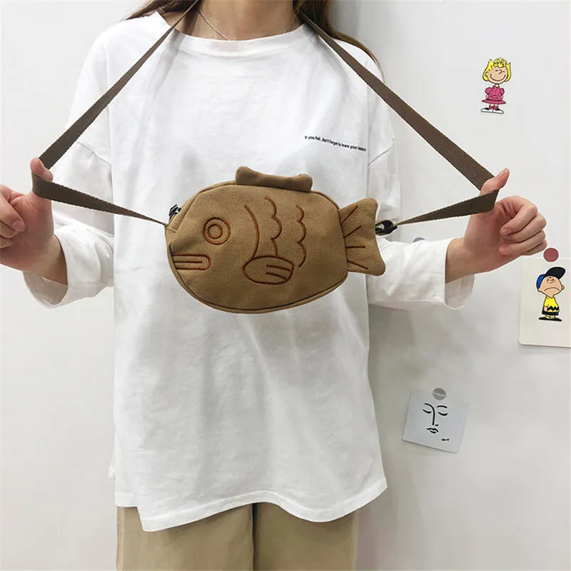 Shoulder bag: fish motive