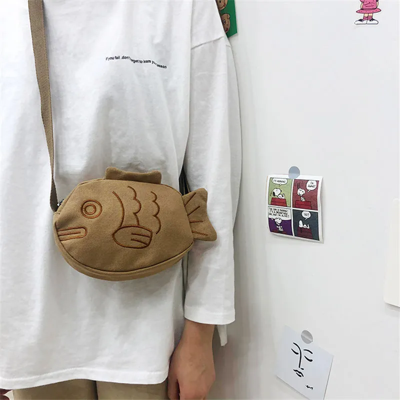 Shoulder bag: fish motive