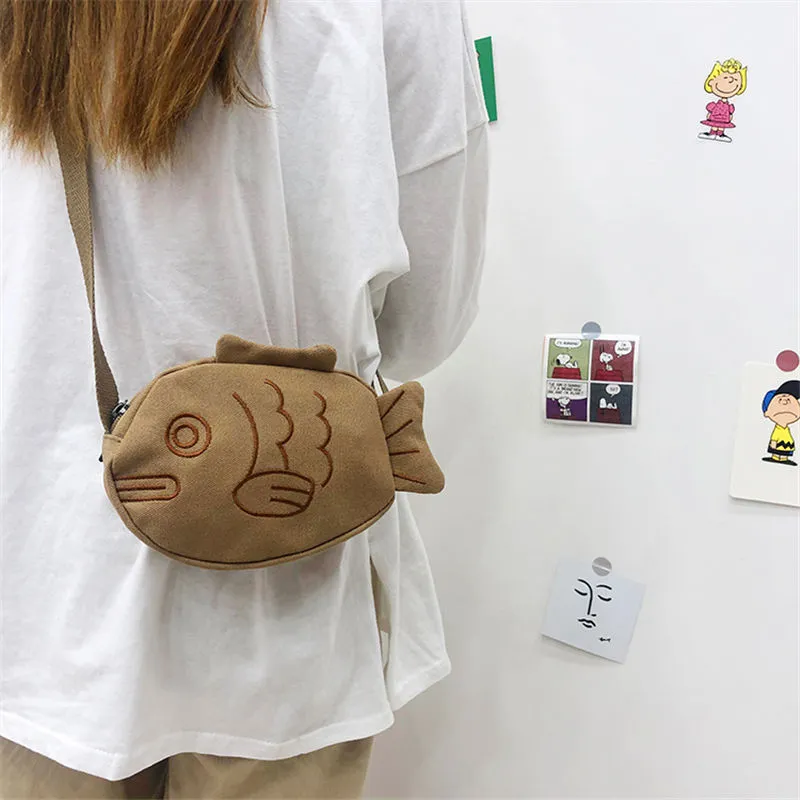 Shoulder bag: fish motive