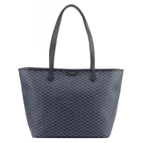 Waves tote Navy